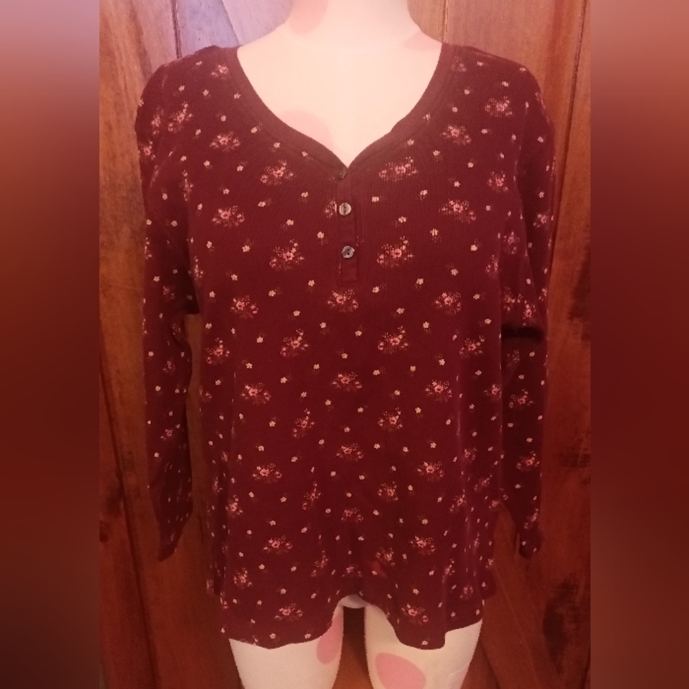 🆓 With $25 Dollar Purchase! Eddie Bauer (long sleeve) top